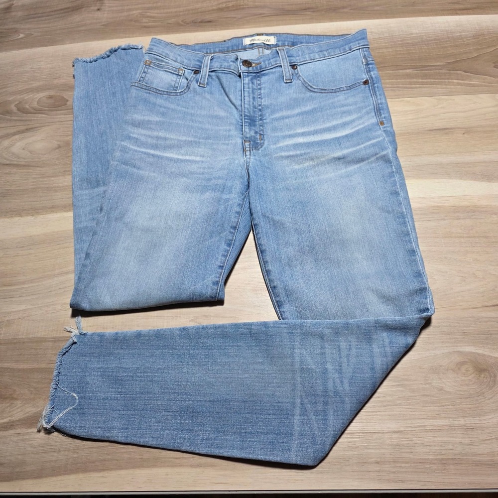 Madewell 9" High-Rise Skinny Jeans in Light Wash‎ With Raw Step Hem Size 29